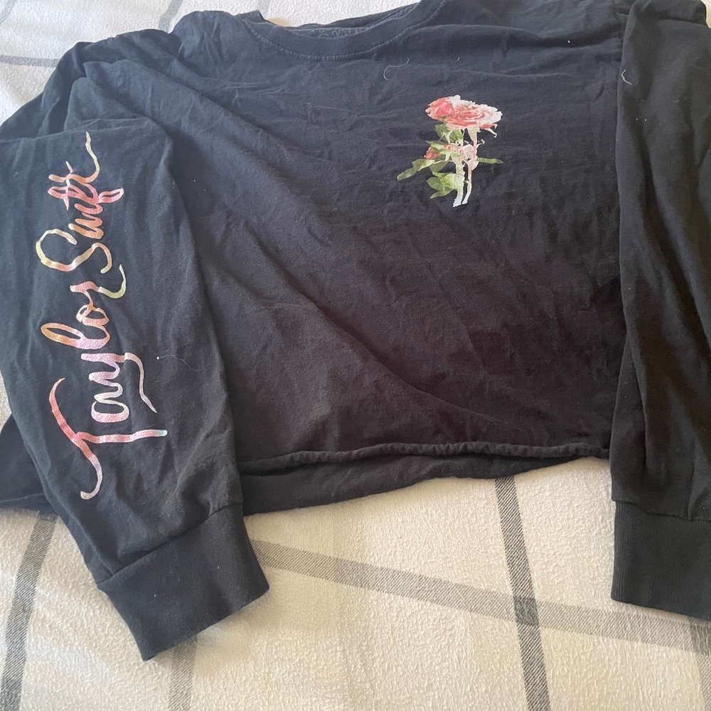 Taylor Swift, black Lover  crop top with Cornelia flower